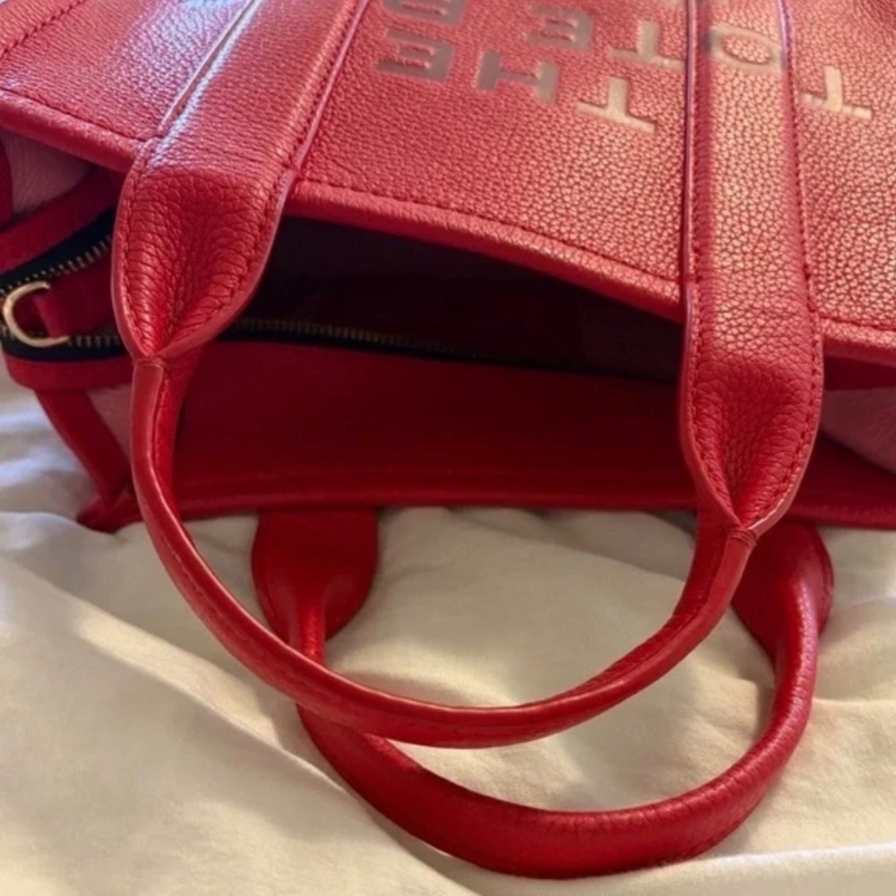 MARC JACOBS THE LEATHER SMALL TOTE BAG - Picture 13 of 13